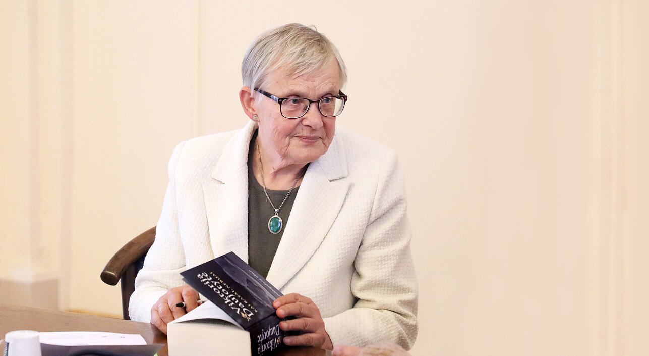 Viktorija Daujotytė: Gedos abejonė dėl Marcinkevičiaus verta šypsenos